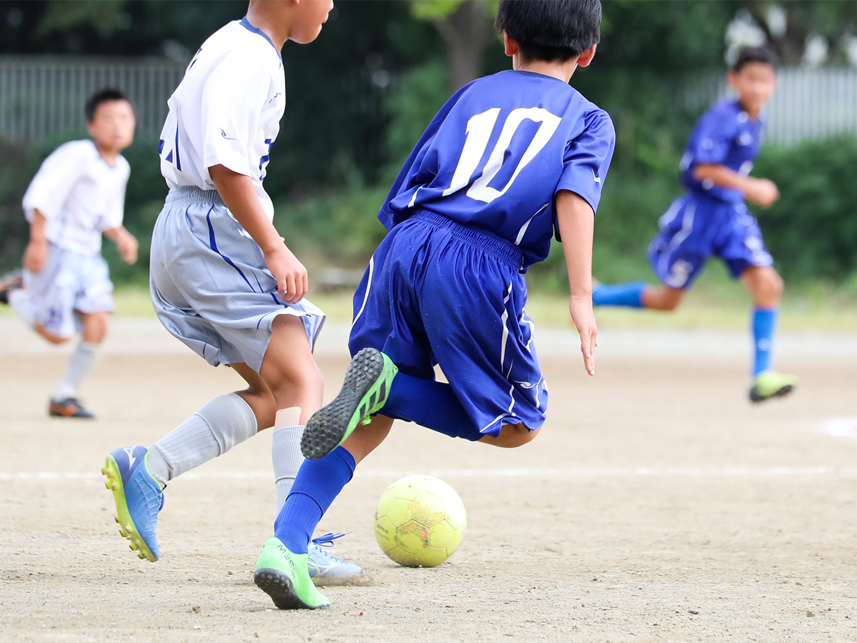 スポーツをする子