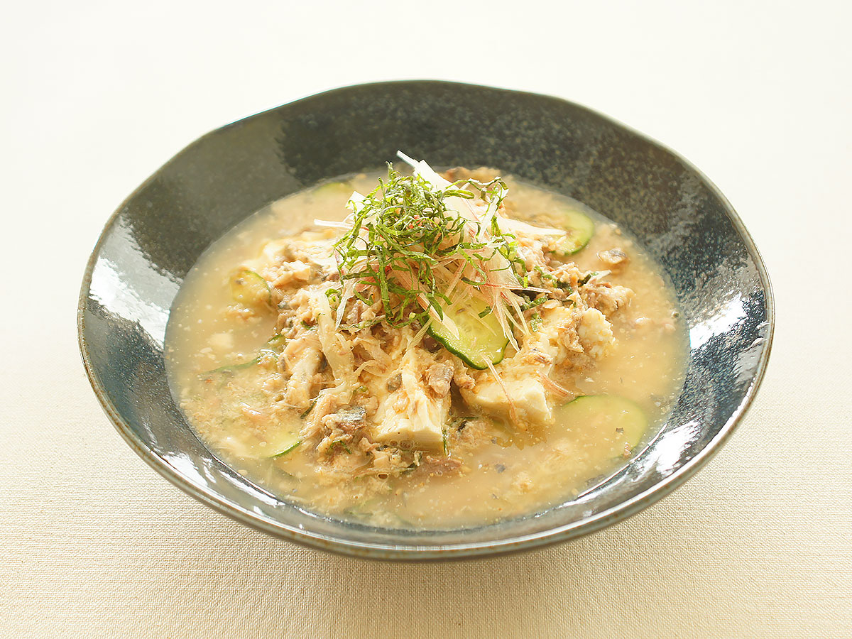 鯖缶と豆腐の冷や汁風